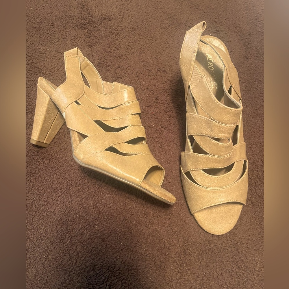 Aerosoles Women's Beige Strappy Heels